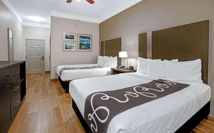La Quinta Inn & Suites by Wyndham Conroe