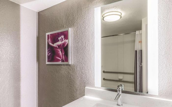 La Quinta Inn & Suites by Wyndham Austin Airport