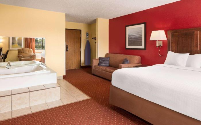 Baymont by Wyndham Cedar Rapids