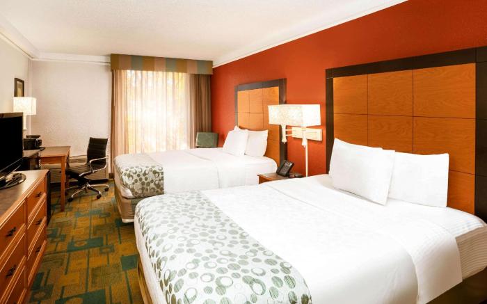 La Quinta Inn & Suites by Wyndham Nashville Airport/Opryland