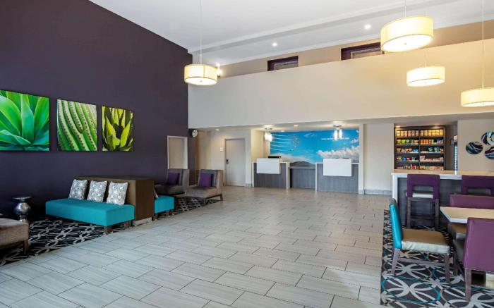 La Quinta Inn & Suites by Wyndham Las Vegas Nellis