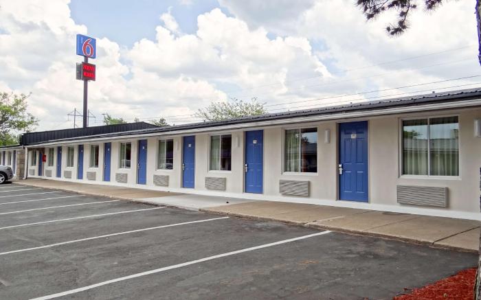 Motel 6 Erie, PA