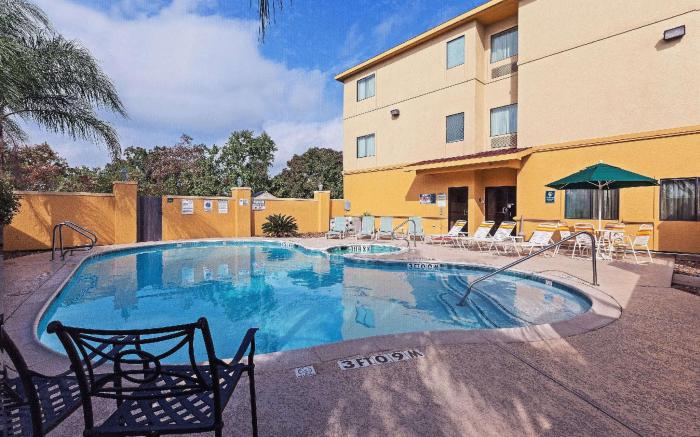 La Quinta Inn & Suites by Wyndham Pasadena