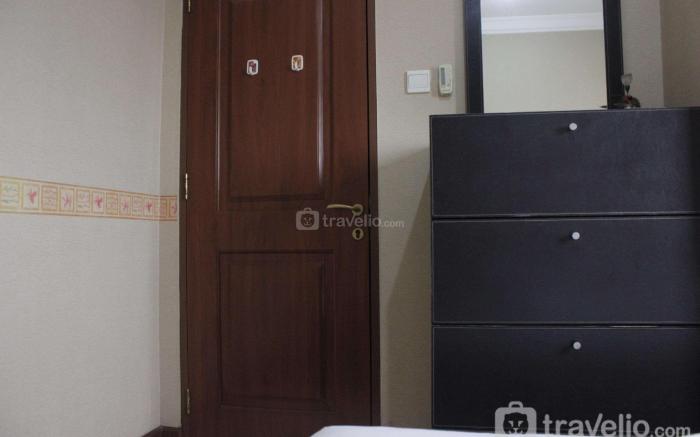 Strategic and Cozy 2BR at Majesty Apt By Travelio