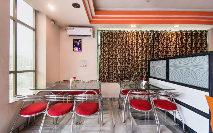 Hotel O New Tulip Santragachi Junction