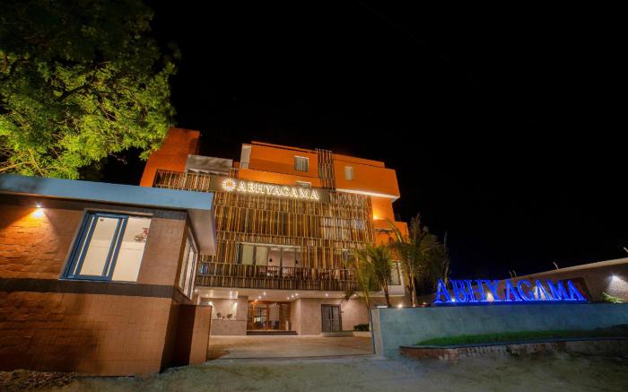 Abhyagama Hotel