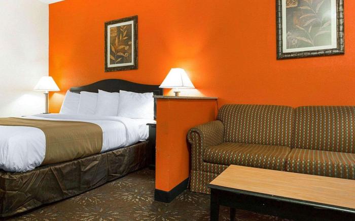 Quality Inn & Suites near Six Flags - Austell