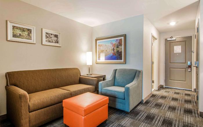 Comfort Inn & Suites