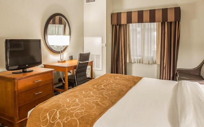 Comfort Suites Suites Columbia at Harbison