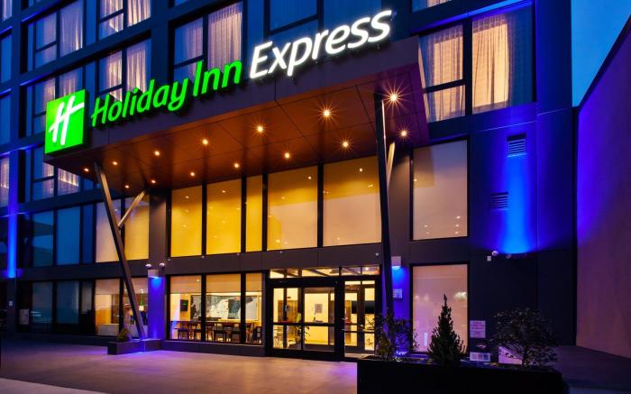 Holiday Inn Express NYC Brooklyn - Sunset Park By IHG