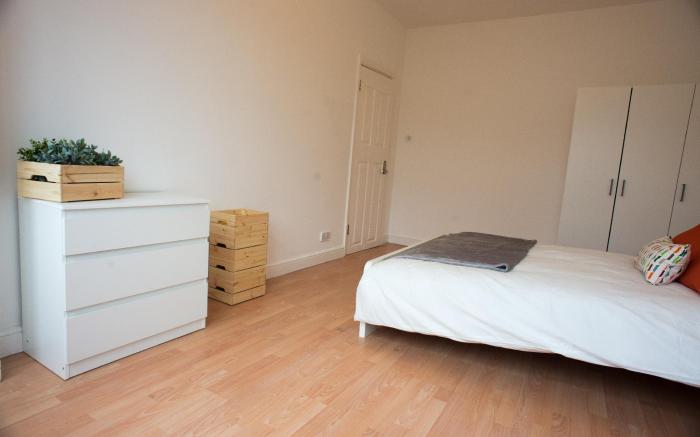 Tooting Bec Rooms by DC London Rooms
