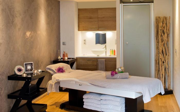 Au Coeur Du Village Hotel