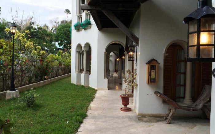 Tropicana Castle Dive Resort
