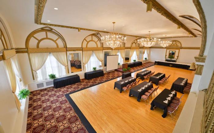 Genetti Hotel, SureStay Collection by Best Western