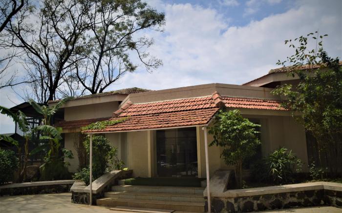 Manas Resort With Petting Zoo