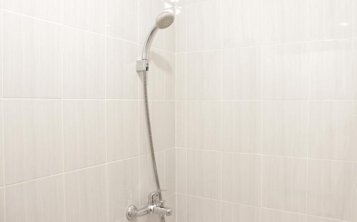 Zest Studio Semi Apartment at The Lodge Paskal near BINUS University By Travelio