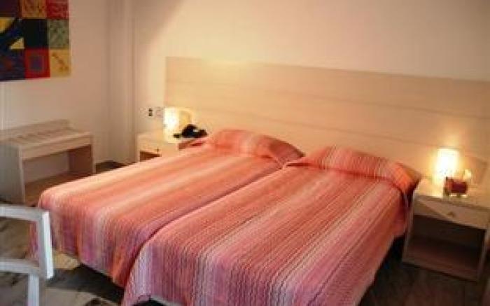 Narges Hotel