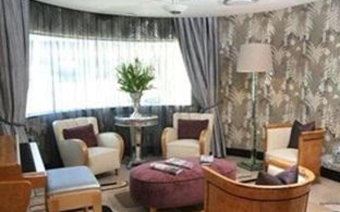 No5 Boutique Art Hotel by Mantis