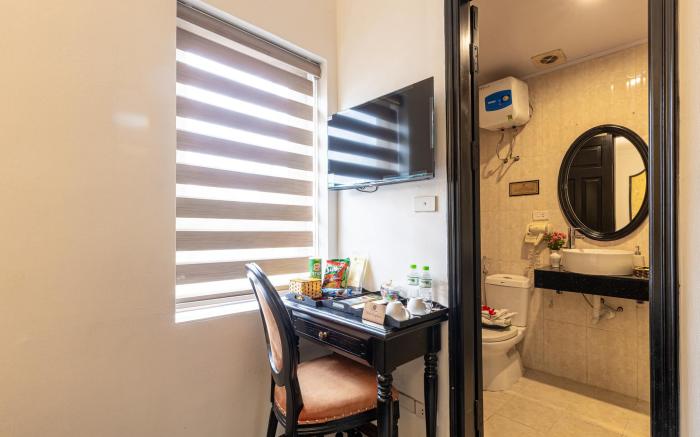 Hanoi House Hotel & Travel