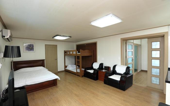 Jeju Ophirhouse Pension