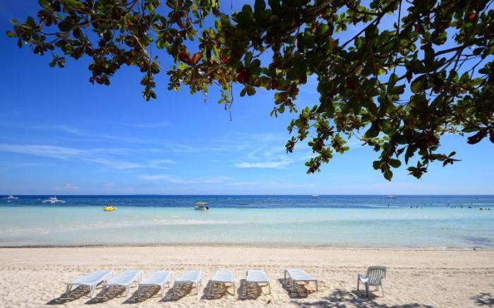 Dumaluan Beach Resort
