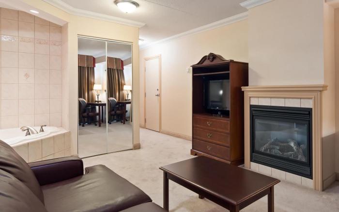 BEST WESTERN PLUS Cobourg Inn & Convention Centre