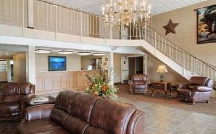 EverSpring Inn and Suites