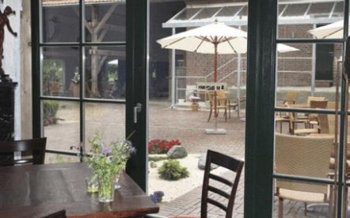 Lindenhof Gastehaus & Hofcafe