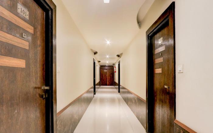 Super Townhouse Oak Madhapur formerly Nera Regency