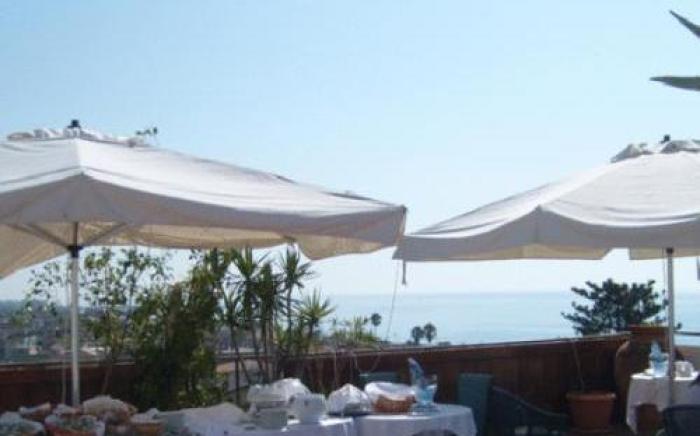 Hotel Mediterraneo