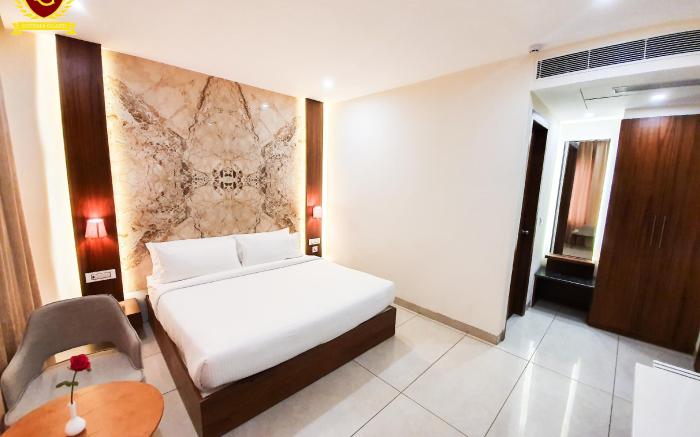 HOTEL SUPERIA GRAND