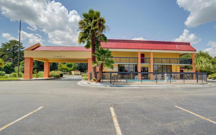 Suburban Studios Hinesville - Fort Stewart Area