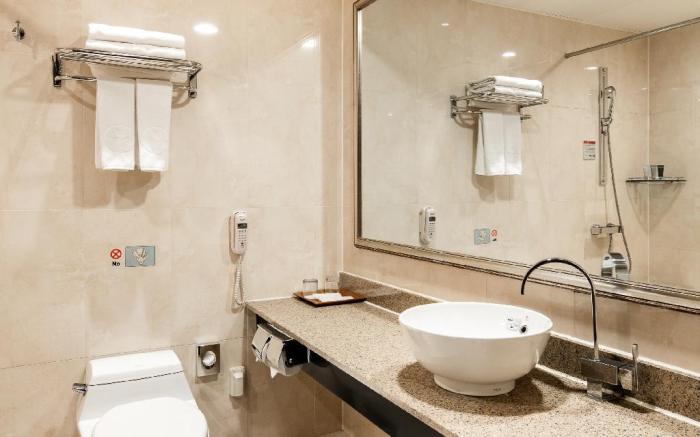 Ramada Hotel and Suites Namdaemun