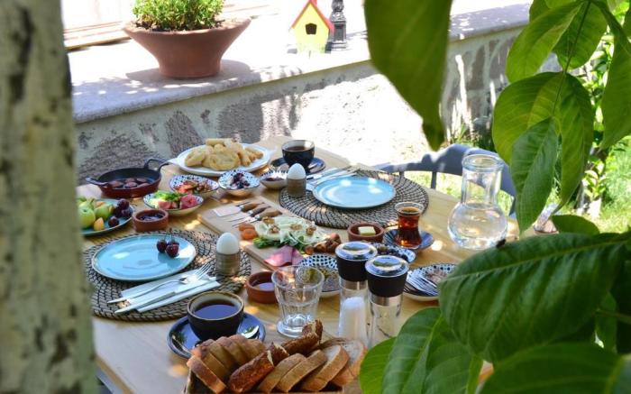 Lunaria Guest House