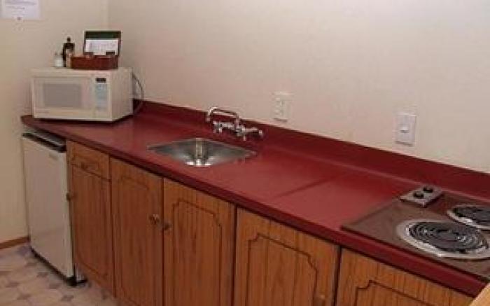 Aquarius Motor Inn