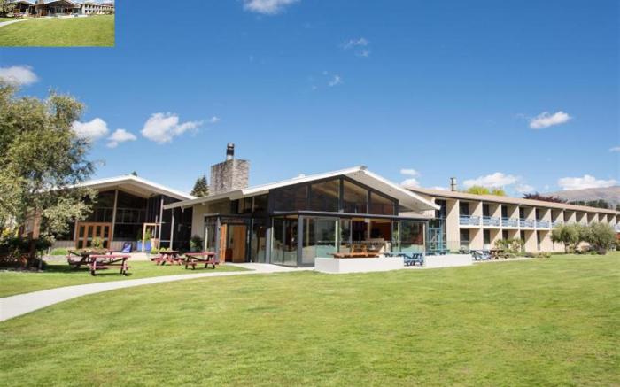 Wanaka Hotel