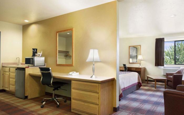 Super 8 By Wyndham Kennewick