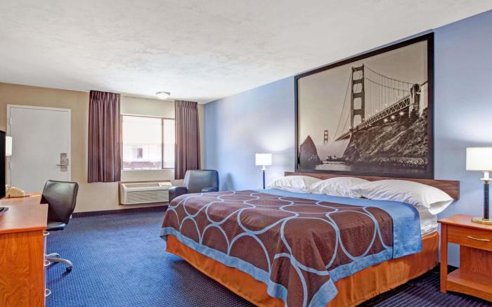 Super 8 By Wyndham Albany