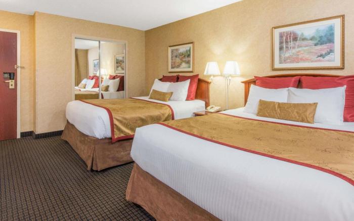 Lancaster Suites