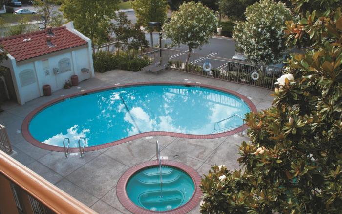 La Quinta Inn & Suites by Wyndham Thousand Oaks-Newbury Park