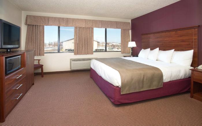 AmericInn by Wyndham New London