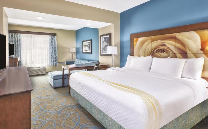 La Quinta Inn & Suites by Wyndham Niagara Falls
