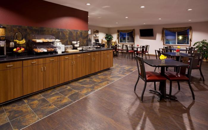GrandStay Hotel & Suites- Parkers Prairie