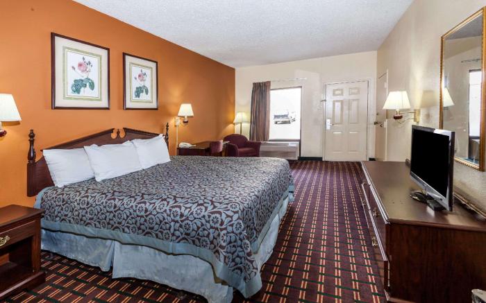 Days Inn by Wyndham Jackson