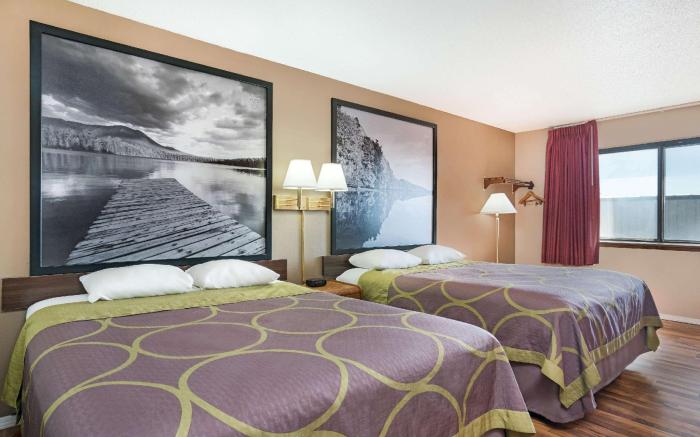 Super 8 By Wyndham Marshall Mn