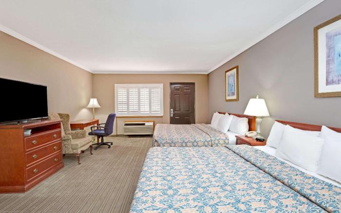 Days Inn by Wyndham West Covina