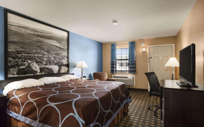 Super 8 By Wyndham Henryetta