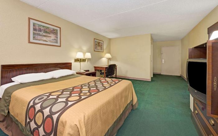 Super 8 By Wyndham Indianapolis South