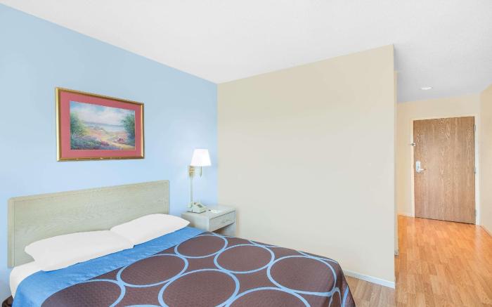 Super 8 By Wyndham Canandaigua