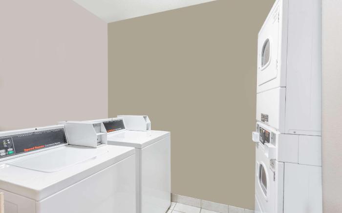 Days Inn by Wyndham Raleigh Glenwood-Crabtree